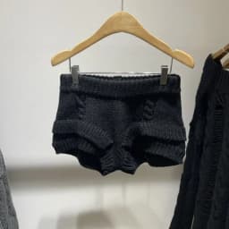 New autumn and winter collection retro knitted woolen shorts slimming and form-fitting casual shorts for women to wear outside