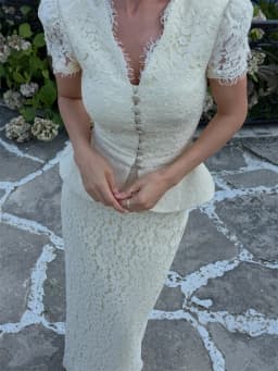 Kyoto Customized Beige Lace V‑Neck Button Decoration Wedding Dress Short Sleeve Vestidos De Noche Straight Robe De Mariée 2026