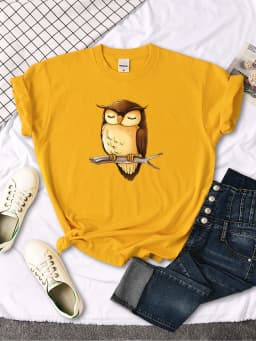 T-Shirts Cat Is Looking At The Cup Lovely Printed T Shirt For Woman Goth Korean Style Women Clothes Funny Vintage Womens Tshirt