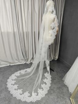 Customized Wedding Veil with Chantilly Eyelash Lace, 2m/2.5m/3m Mantilla Veil, Ivory Bridal Veil with Hidden Comb, Veil NV9145