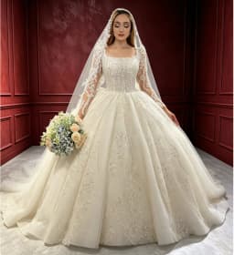 Customized Wedding Dress Luxury Square Neck Long Sleeves Lace Appliques Ball Gown With Veil Cathedral Train Made Bridal For Brid