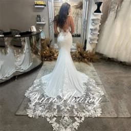 Elegant Mermaid Wedding Dress Spaghetti Straps Deep V Neck Lace Appliques Backless Buttons Chapel Train Satin Bridal Gown Custom