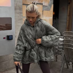 2026 Winter Solid Women Thicken Coat Casual Long Sleeve Hooded Zippers Pleated Female Outwear Elegant Lady Oversize Jacket