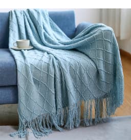 Christmas Red Throw Blanket with Fringe Vintage Bed Throws Decorative Large Red Throw Blanket for Couch Sofa Indoor Outdoor