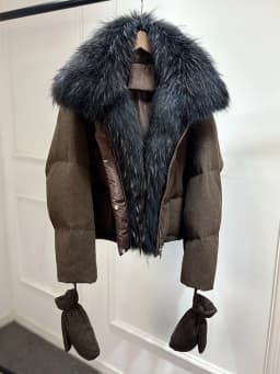 2026 Luxury Winter 90% White Duck Down Wool Blends Jacket Women Real Natural Huge Fox Fur Thickened Warm Puffer Wool Down Coat