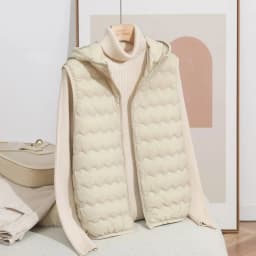 Schinteon Women's 90% Lightweight White Duck down Vest Autumn Winter Warm Top with Hood 2026 New Sleeveless Jacket