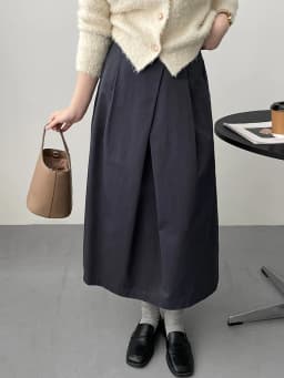 [EAM] High Waist Apricot A-line Irregular Pleated Elegant Half-body Skirt Women Fashion Tide New Spring Autumn 2026 1DH3802