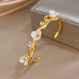 Gentle Elegant Luxurious Cuff Wrist Jewelry Bracelets Exquisite Stainless Steel Cute Flower Bracelet for Women and Men