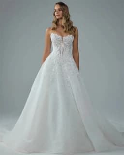 Custom Made Strapless Sweetheart Corset Wedding Dress Lace Appliques A Line Bridal Gown With Long Train