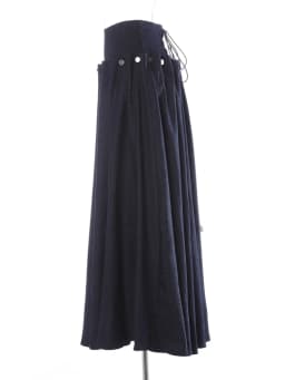 [EAM] High Waist Navy Blue Button Pleated Elegant A-line Half-body Skirt Women Fashion Tide New Spring Autumn 2026 1DJ4551