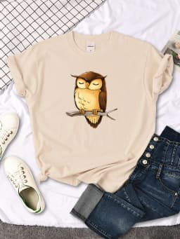 T-Shirts Cat Is Looking At The Cup Lovely Printed T Shirt For Woman Goth Korean Style Women Clothes Funny Vintage Womens Tshirt