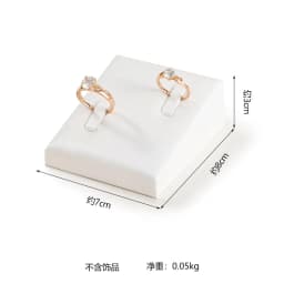 Luxurious Exhibitor Set Jewelry Display Stand White Leather Necklace Pendant Organizer Jewelry Window Counter Display Showcase