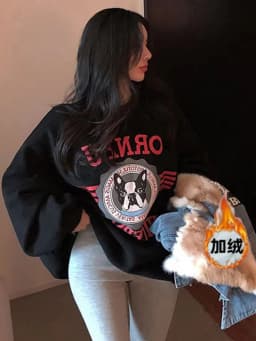 2025 Autumn Winter Thickened Fleece Women's Sweatshirt Versatile Retro High End Cartoon Anime round Neck Commute Style Long S...