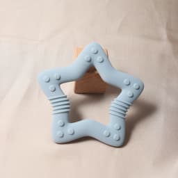 New Star Silicone Teether Food Grade Heart Baby Teething Toy