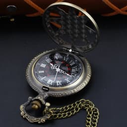 Hollow Yellow Magic Gemstone Inlaid Compass Quartz Pocket Watch Retro Digital Pendant Chain Clock Necklace Jewelry Clock Gift