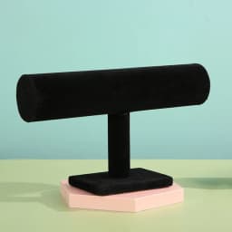 Solid Wood Single Layer Metal Cover Bracelet Holder Packaging Supplies Jewelry Display Jeweler Organizer Woman