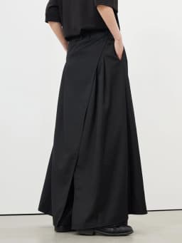 [EAM] Women Black Pleated Long Elegant Wide Leg Pants High Waist New Loose Fit Trousers Fashion Tide Spring Autumn 2026 1DF9092