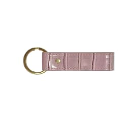 Customized Name PU Leather Car Keychain - Simple and Elegant Leather Metal Key String Pendant for Keychain