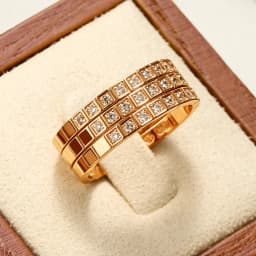Oirlv Solid Wood Ring Holder,Square Single Ring Display Stand,Showcase Jewelry Display Bear Earrings Bracelet Jewelry Holder