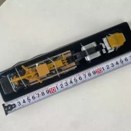 1/87 Scale Semi Tractor with Lowboy Trailer and Cat Diecast Machines Alloy Collectible Toy Model Ornament Souvenir