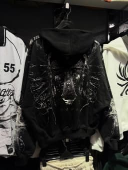 Gothic Wing Graphic Print Black Zip Up Hoodie Vintage Grunge Cross Pattern Oversized Soft Streetwear Y2K Punk for Men Daily Wear