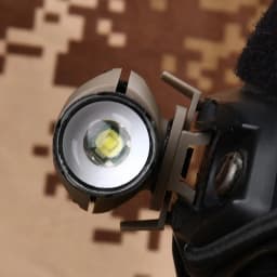 Wadsn Mini Helmet Lamp White Light LED Flashlight Fit FAST HELMET Outdoor Tactical signal Optical hunting equipment Nylon Clamp