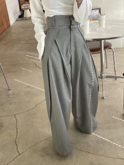Women's Solid Color High Waist Wide Leg Trousers Pleats Oversized Balloon Silhouette Stylish Avant Garde Casual & Office Pants