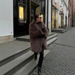 New Thickened Autumn Winter Fox Fur Coat With Large Lapel Long Street style Faux Fur Overcoat Soft Furry Luxe Femme Fur Jacket
