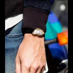 Surrealist Art Melting Clock Watch Unique Soft Time Quartz Wristwatch with Leather Band Creative Fashion Watch for Men Women