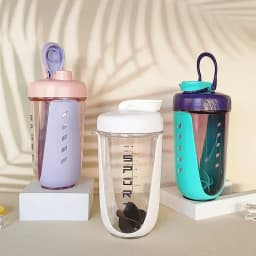 600ML Shaker Bottle with Plastic Whisk Ball BPA Free Plastic Protein Shakes Leakproof for Powder Workout Gym Sport