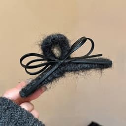 1pc Warm Winter Knit Leather Bow Hair Clipper for Women - New Style, High-Quality Shark Clip Hair Accessories