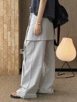 [EAM] High Waist Black Irregular Bandage Long Elegant Wide Leg Pants New Trousers Women Fashion Tide Spring Autumn 2026 1DJ6125