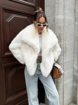 Women's Artificial Fur Coat with Large Lapel Short Fashionable Fox Fur Style Fluffy Plush Clothing for Ladies