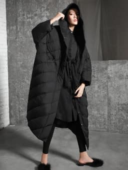EAM Caramel Big Size Bat-shaped Thick Down Jacket New Hooded Long Sleeve Warm Women Parkas Fashion Autumn Winter 2026 30A5268