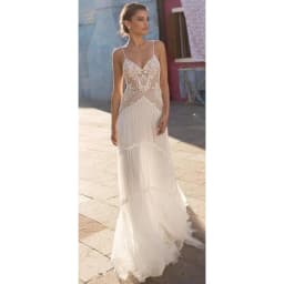 Customized Wedding Dresses Lace V-neck Spaghetti Straps Sleeveless High Quality Soft Tulle Bridal dress Vintage Marriage Gowns