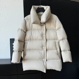 Janveny2025 New Winter Light Soft Warm White Duck Down Jacket Women Stand up Collar Short Puffer Jacket Fashion Puff Loose Parka