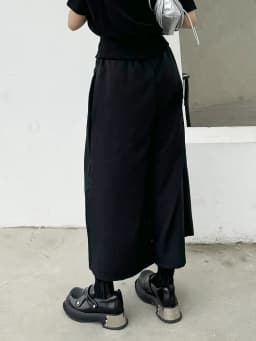 [EAM] High Elastic Waist Black Bandage Pleated Long Wide Leg Pants New Trousers Women Fashion Tide Spring Autumn 2026 1DH6554