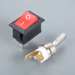 2Pcs Saw Chain Flameout Turn off Toggle Switch for 4500 5200 5800 or 2500 3800 6200 Chainsaw Parts Garden Power Tools
