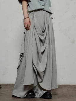 [EAM] High Waist Khaki Gray Irregular Pleated Spliced Long Wide Leg Pants New Trousers Women Fashion Spring Autumn 2026 1DJ1181