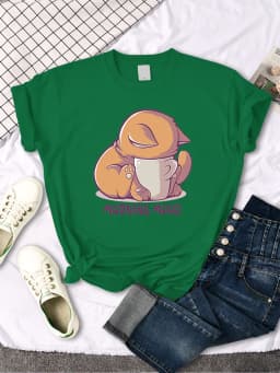 T-Shirts Cat Is Looking At The Cup Lovely Printed T Shirt For Woman Goth Korean Style Women Clothes Funny Vintage Womens Tshirt
