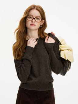 FSLE 100% Wool Seamless One-piece Knit Shirt Sweater For Women Autumn Winter New Design Wool Crew Neck Versatile Casual Sweater