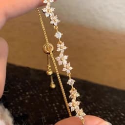 Exquisite Luxury Shining Micro-inlaid Zircon Cherry Blossoms Flower-shaped Adjustable Pull Bracelet for Women Sweet Jewelry Gift