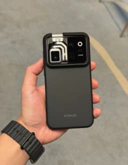 Google Play New China Version Honor Robot Phone Snapdragon®️8 Gen5 6.31inch OLED 120Hz 200MP 7060Mah 120W Fast Charger NFC OTA