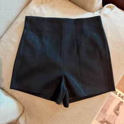 Solid Color 2026 Autumn and Winter New Minimalist High Waist Holiday Shorts Femininity Versatile Casual Fashion Short Pants