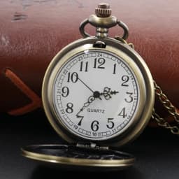 Exquisite and Complex Copper Wire Sculpture Quartz Necklace Pocket Watch Vintage Bronze Pendant Pocket Clock Old Fashion Gift