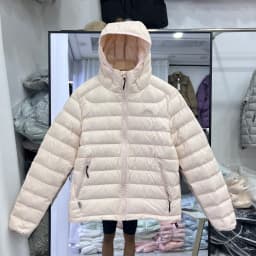 2025 New Women's Short White Duck down Jacket Loose Fit Chest Mountain Design Hooded Korean Style Commute Wind Nylon Material