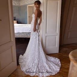 Customized Handmade Flowers and Sequined Bridal Gowns Charming Strapless Mermaid Wedding Dress Elegant Organza Robe de mariée