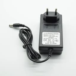 Adapter DC 8.4V 12.6V 2A 16.8V 2A 21V 1A Power Supply Charger EU Plug 5.5mm * 2.5mm(2.1mm) 100-240V 18650 Li-ion Battery