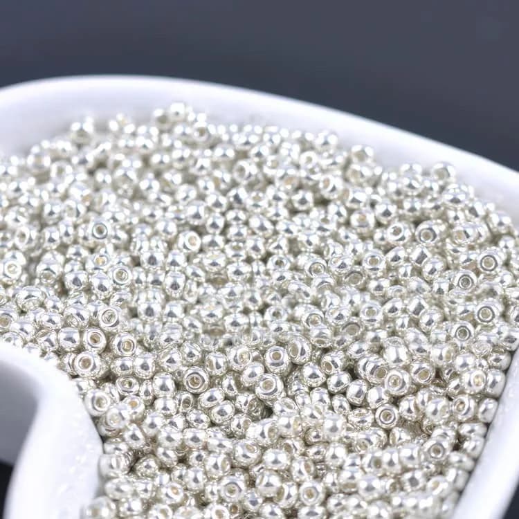 16g 1000pcs 2mm 12/0 Silver Tone Color Round Opaque Loose Spacer Beads Cezch Glass Seed Bead Handmade Jewelry DIY Garment Beads
