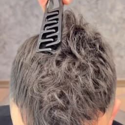 Men's Styling Comb, Made of Plastic, Suitable for Daily Commuting, Business Trips, Travel, Office, and Dormitory Use. Portable, Compact, Easy to Store. Helps Create Volume at the Top of the Hair, Tidy up Stray Hair, Create Texture, and Style Slicked-Back Hair. Hairdressing and Grooming Tool